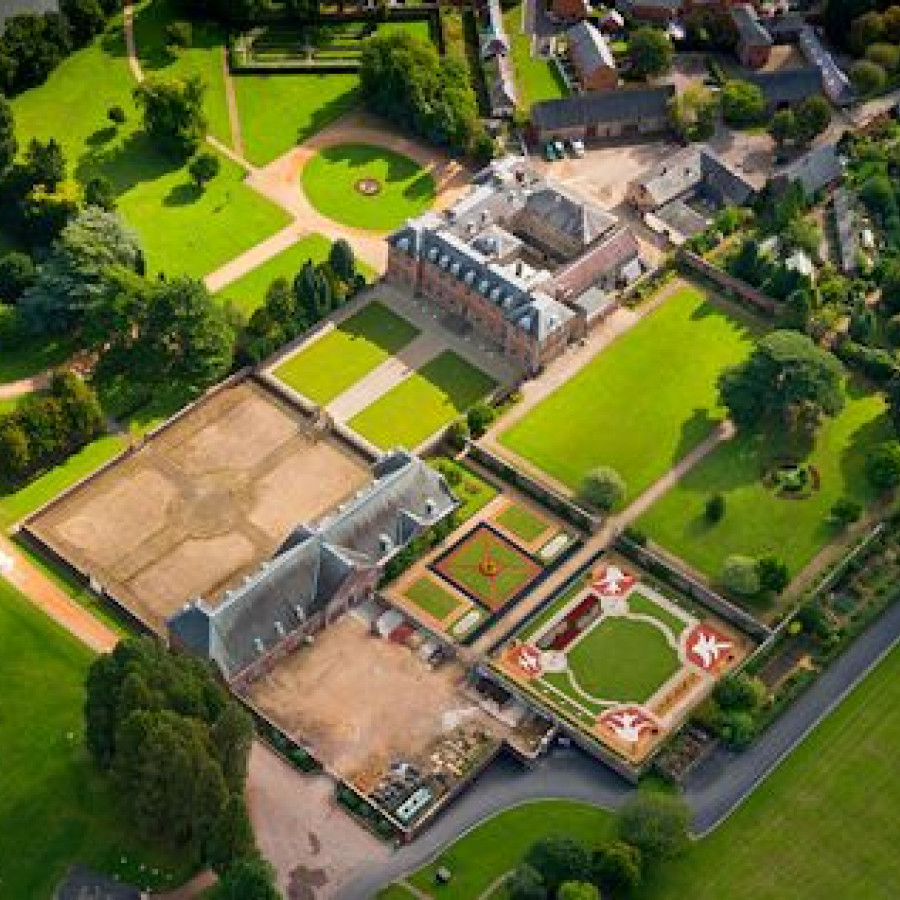 Tredegar House Park